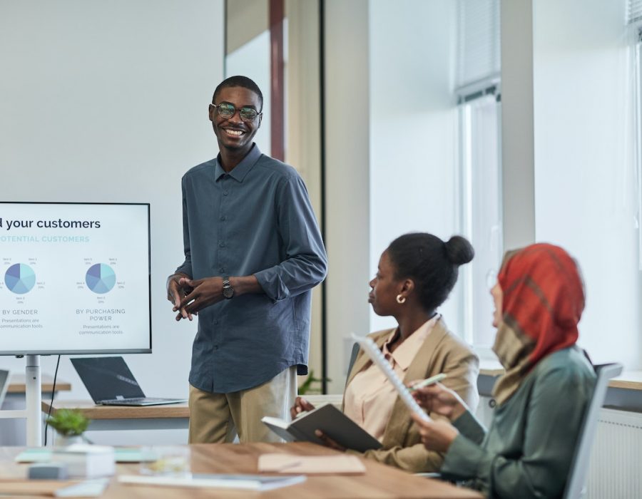 pexels-edmond-dantès-8555677